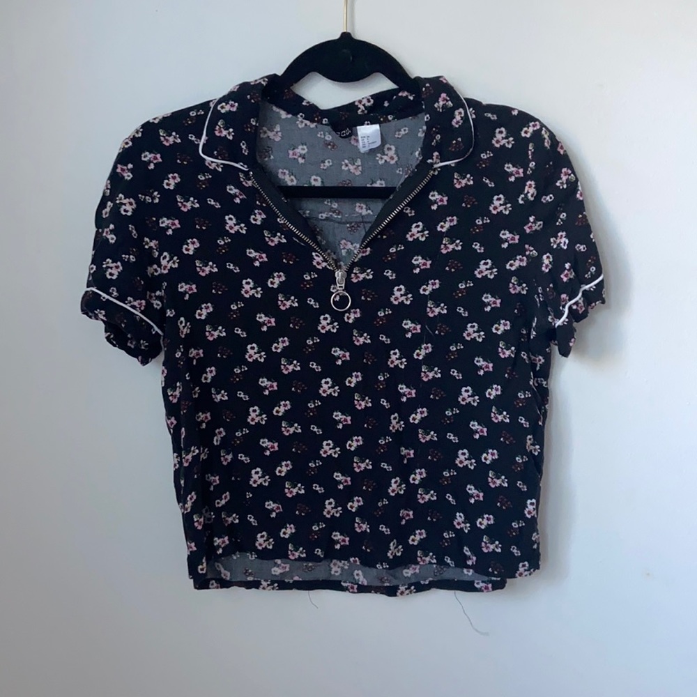 Cute floral top